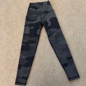 Aerie leggings camo print size xs